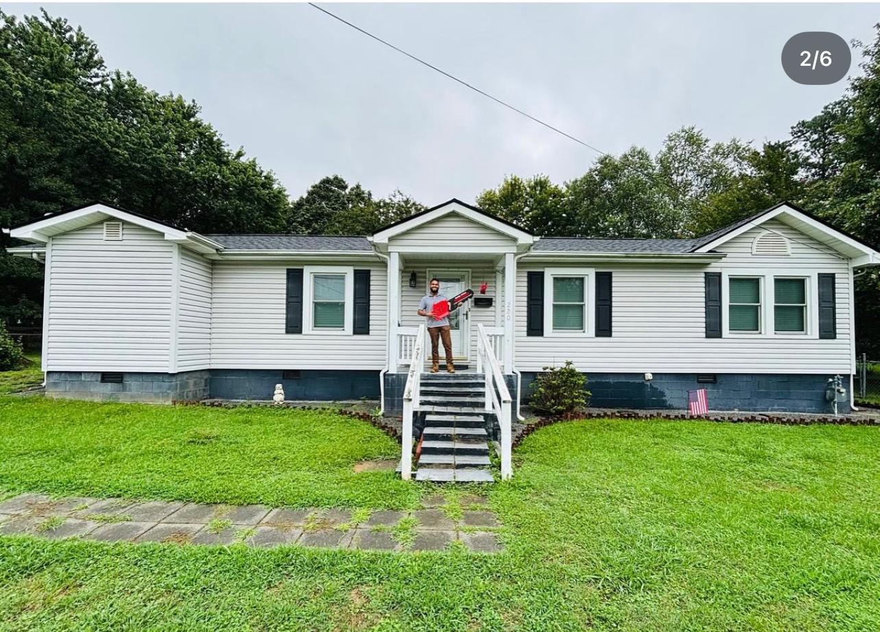 Home with front porch Belmont NC